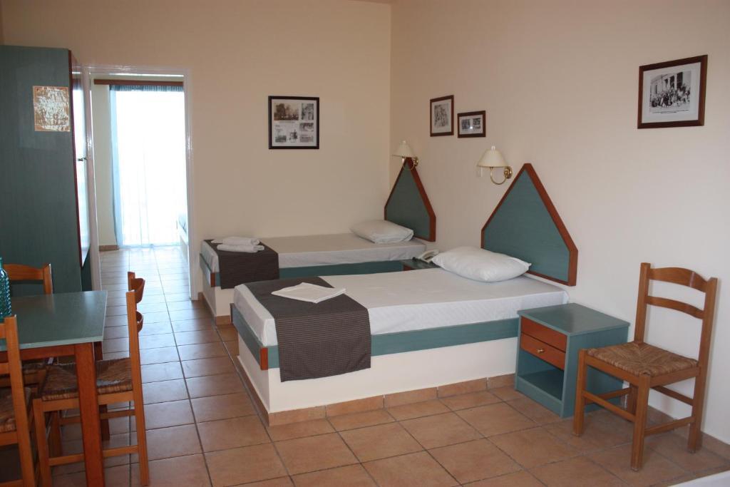 Filoxenia Apartments & Studios Theologos  Room photo