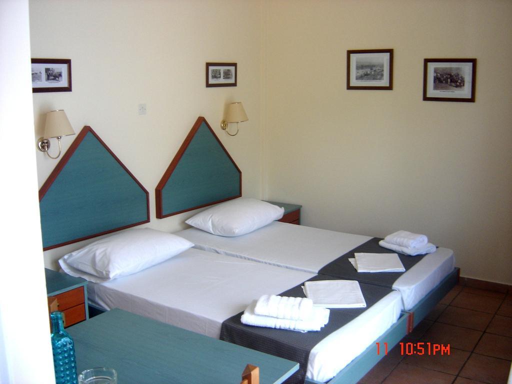 Filoxenia Apartments & Studios Theologos  Room photo