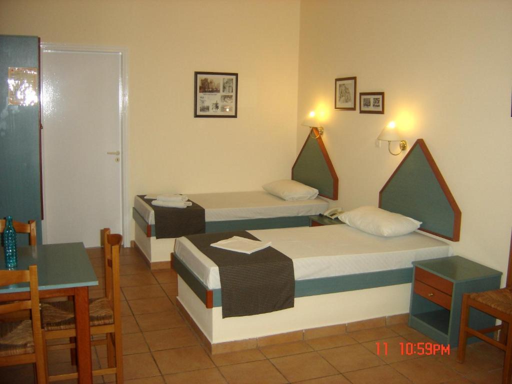 Filoxenia Apartments & Studios Theologos  Room photo