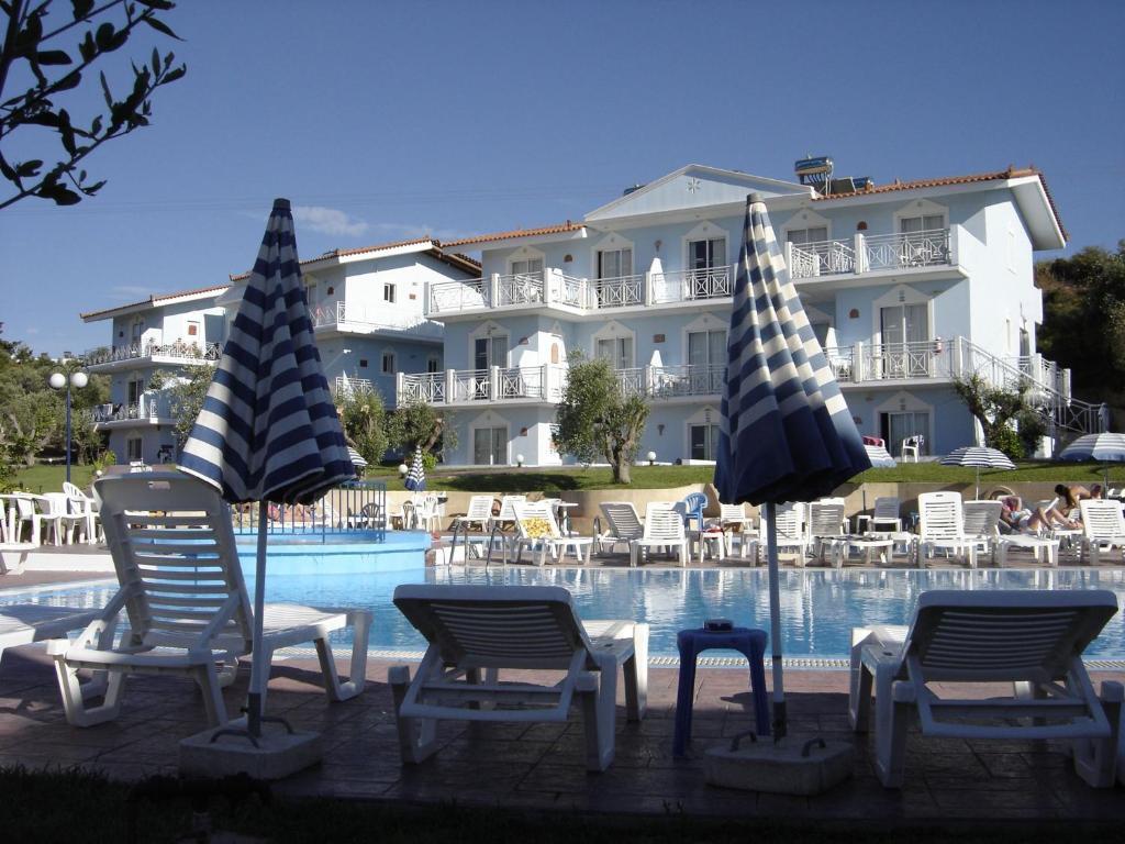 Filoxenia Apartments & Studios Theologos  Exterior photo